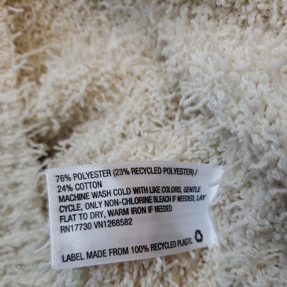 NWT Universal Thread Women's Long Sleeve Cream Sweater - Picture 4 of 5